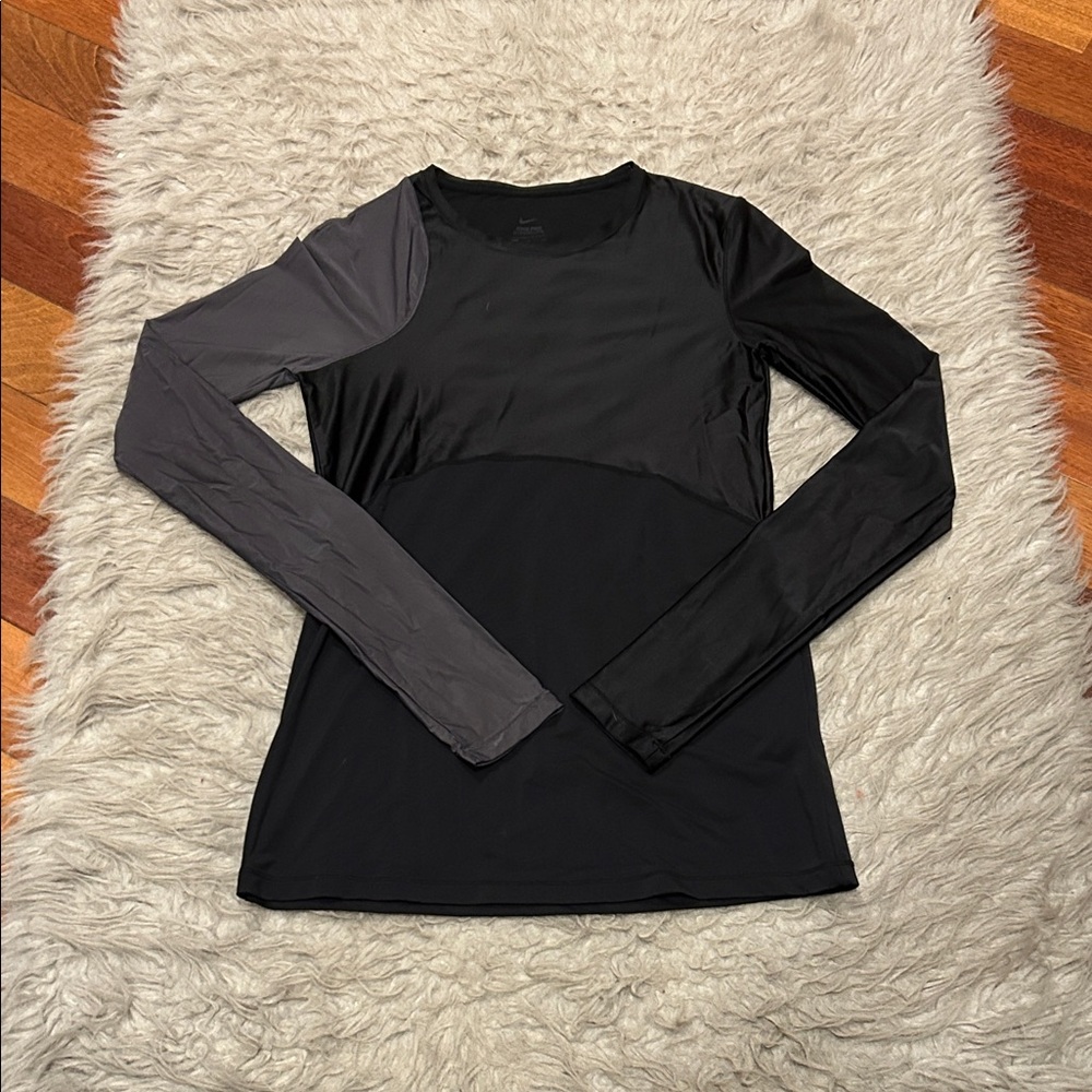 Nike Pro Hyper Cool Black and Gray Long Sleeve Athletic Top